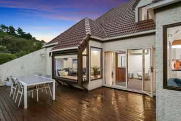 50 Cliffs Road, Saint Clair