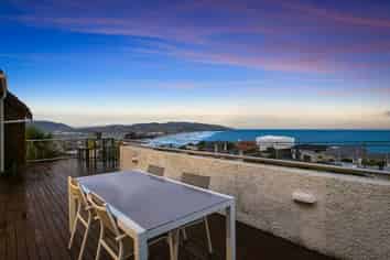 50 Cliffs Road, Saint Clair