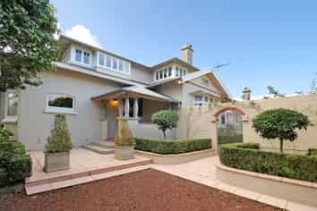 9 Gladwin Road, Epsom