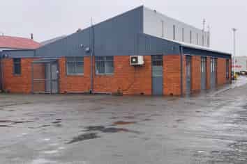 Office Retail In Winton For Lease