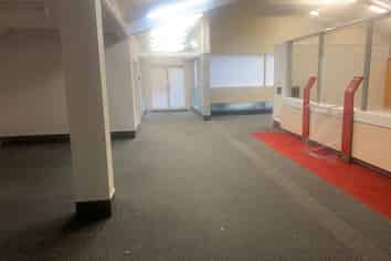 Office Retail In Winton For Lease