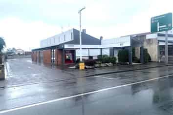 Office Retail In Winton For Lease