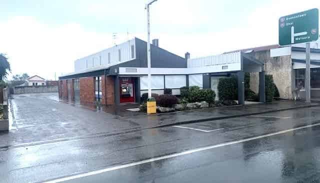 284 Great North Road, Winton