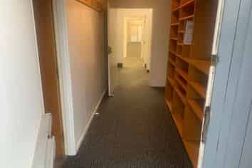 Office Retail In Winton For Lease