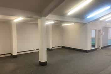 Office Retail In Winton For Lease