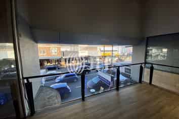 Affordable Newmarket Retail Showroom