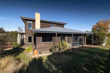 15 Ludlow Drive, Huntingdon/Lake Hood