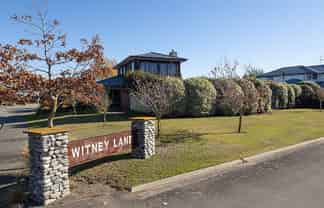 15 Ludlow Drive, Huntingdon/Lake Hood