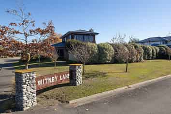 15 Ludlow Drive, Huntingdon/Lake Hood