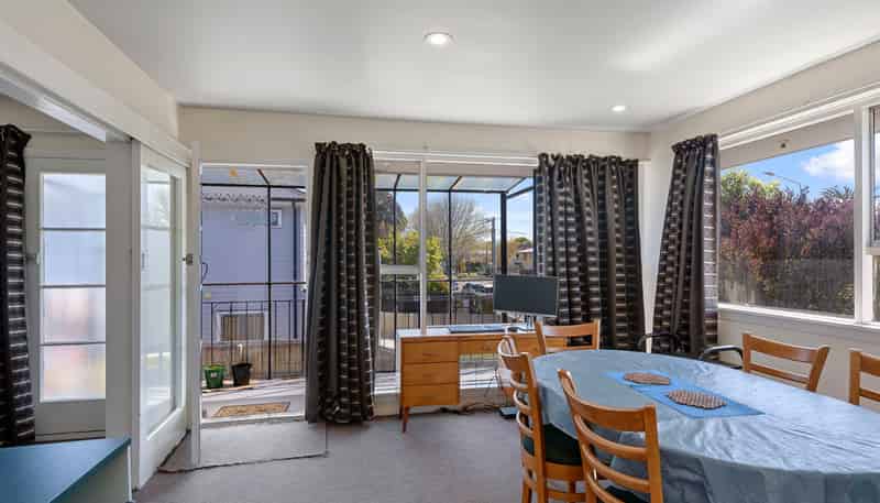 1/364 Worcester Street, Linwood