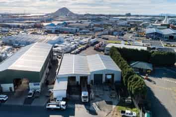 FOR SALE - 13 Harvard Way, Mount