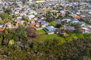 133,137,13 Luke Street East, Otahuhu