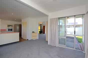 17 Roskilda Crescent, Taradale