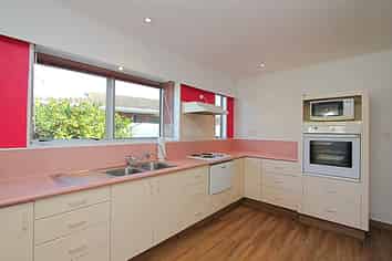 17 Roskilda Crescent, Taradale