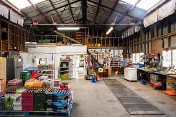 Manutuke Fuel & Store