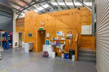 Industrial property close to CBD