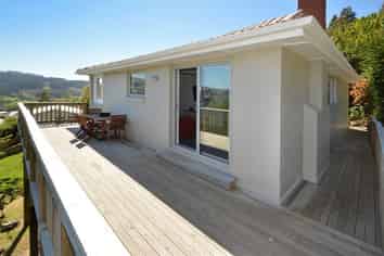 4 Church Hill Road, Green Island