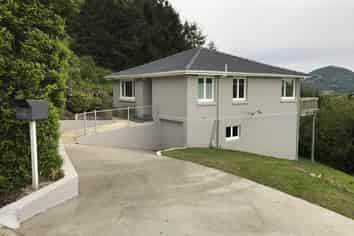 4 Church Hill Road, Green Island