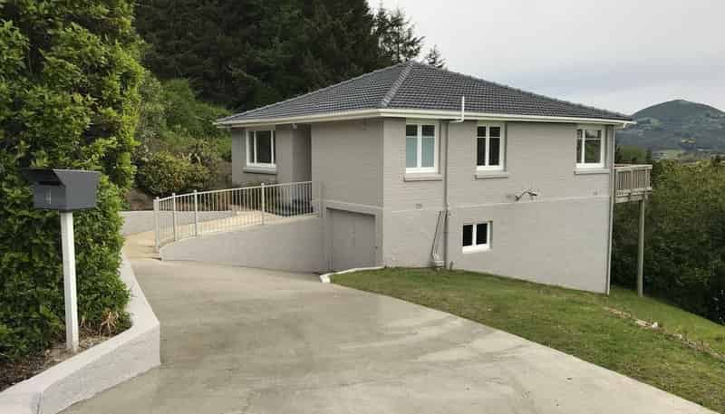 4 Church Hill Road, Green Island