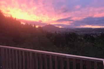 4 Church Hill Road, Green Island