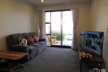 G02/10 Nugget Avenue, Hobsonville