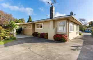 12 York Place, Awapuni