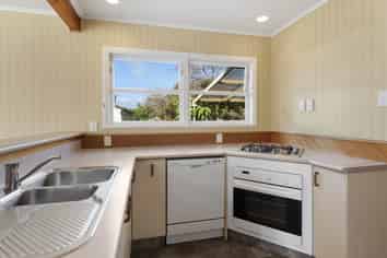 12 York Place, Awapuni