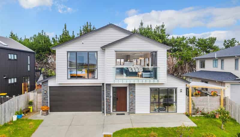 38 Resolution Drive, Gulf Harbour