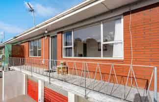 2/138 Richardson Road, Mount Albert