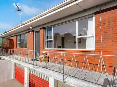 2/138 Richardson Road, Mount Albert