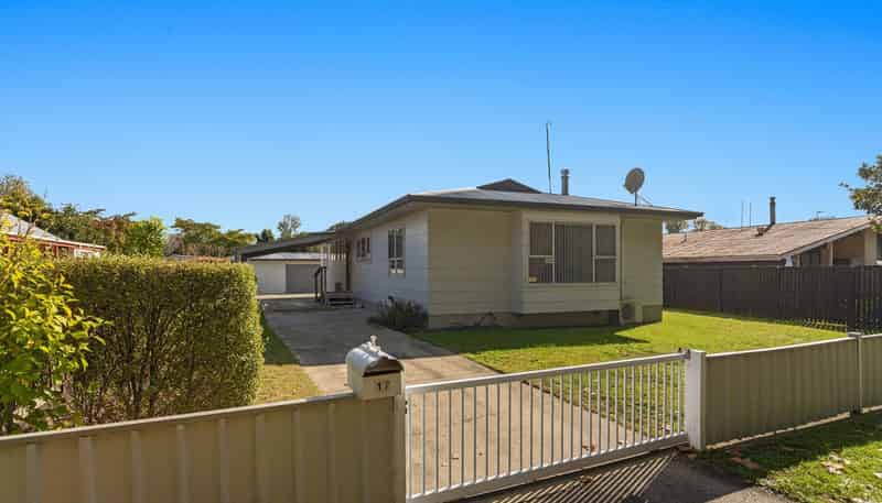 17 Peter Lippa Drive, 