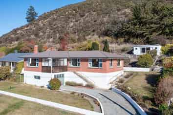 103 Branxholm Street, Roxburgh