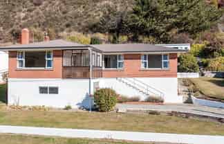 103 Branxholm Street, Roxburgh