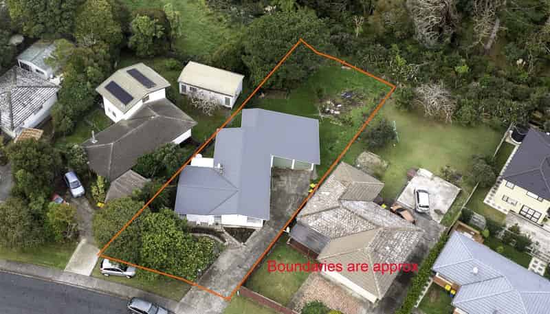 22 Finlow Drive, Te Atatu South