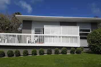 2 Cloverfields Drive, Waimauku