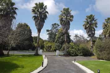 2 Cloverfields Drive, Waimauku