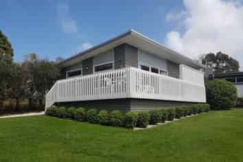 2 Cloverfields Drive, Waimauku