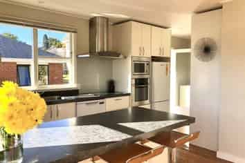 11 Tyne Street, Roslyn