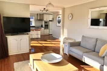 11 Tyne Street, Roslyn