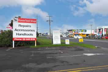 SHOWROOM PLUS TO WAIRAU ROAD