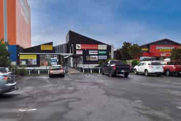 SHOWROOM PLUS TO WAIRAU ROAD