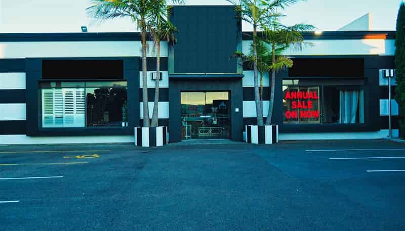 723 Main Street, Palmerston North Central