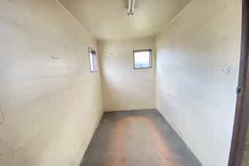 Building for relocation