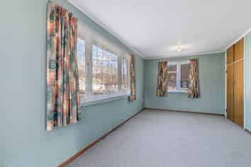 55 Strand Crescent, Naenae