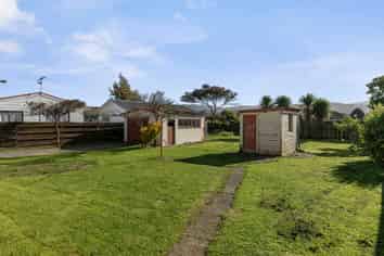 55 Strand Crescent, Naenae