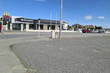 204 Dee Street, 38 & 42 Victoria Avenue