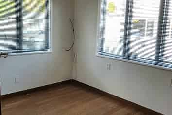 PRIME LOCATION LINCOLN RD