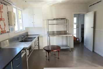 PRIME LOCATION LINCOLN RD