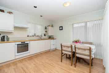 6 Ashford Mews, Flagstaff