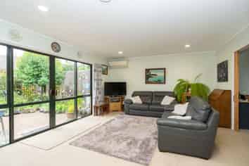 6 Ashford Mews, Flagstaff